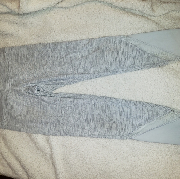 lulu🍋 leggings - Picture 1 of 5